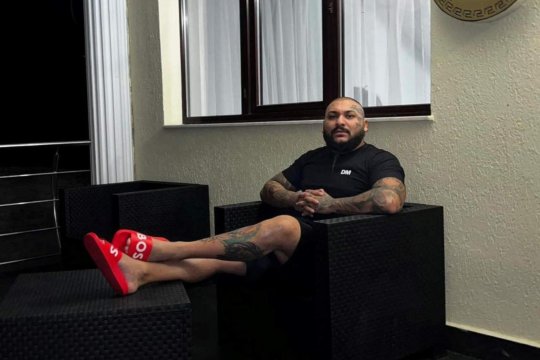 Dani Mocanu, lăsat în libertate de justiția italiană: manelistul va sta în arest la domiciliu alături de fratele său