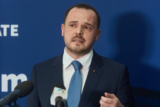 Noi declarații ale ministrului Sănătății după moartea fetiței de 2 ani. Primele concluzii ale anchetei arată lipsuri grave în clinica unde s-a făcut anestezia generală