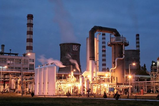 Fără bani pentru operare: România abandonează ideea preluării temporare a rafinăriei Lukoil
