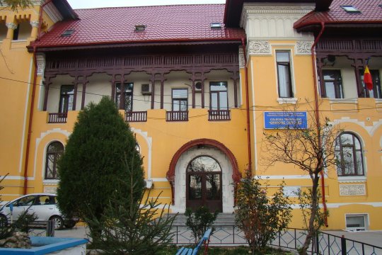 Alertă la Colegiul ”Grigore Cerchez” din București, pentru o posibilă scurgere de gaze. Elevii și profesorii au fost evacuați