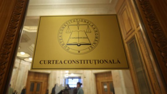 Guvernul rămâne fără măsurile fiscale pentru 2026. CCR dezbate contestația AUR abia pe 21 ianuarie. Guvernul cere preschimbarea termenului