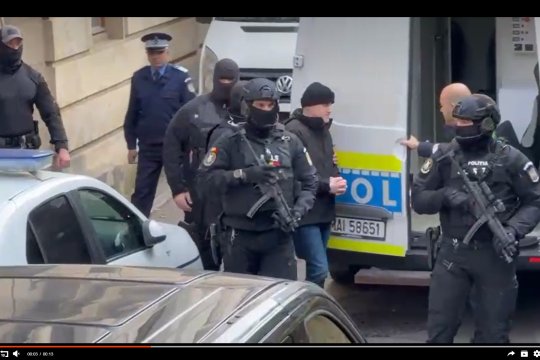 Judecătorii decid dacă Horațiu Potra, fiul și nepotul lui rămân în arest preventiv, după extrădarea din Dubai