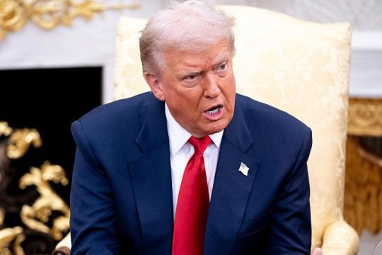 Trump apasă pedala presiunii la adresa Kievului. Zero „recunoștință”, în timp ce aliații discută planul de pace la Geneva