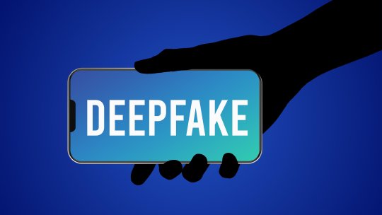 Pericolele deepfake-urilor promovate masiv pe rețelele de socializare. Cum poți recunoaște un videoclip făcut cu inteligența artificială