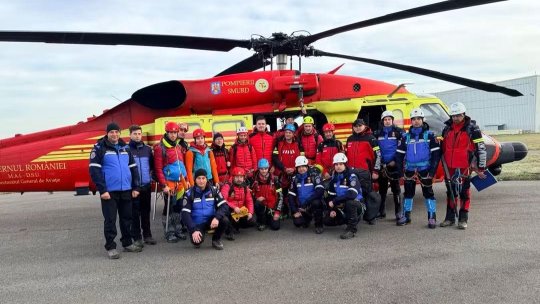 Operațiune de amploare în Bucegi: elicopterul Black Hawk intră în acțiune pentru prima dată