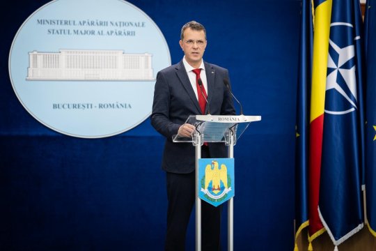 Ionuț Moșteanu a demisionat din fruntea Ministerului Apărării