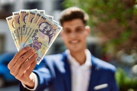 Ministerul Educației face anunțul momentului! Când intră banii de burse și cine primește mai mult