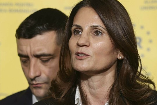 Gafă cu iz electoral în direct! Anca Alexandrescu a confundat cel mai mare oraș al Californiei cu o capitală