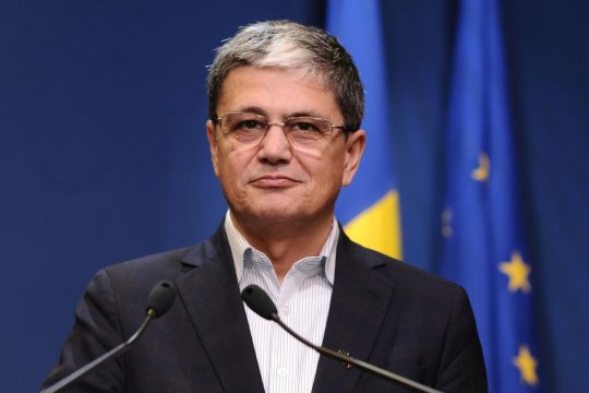 Scandal uriaș în politică! Fostul ministru al Finanțelor, Marcel Boloș, acuzat că folosește aplicații de dating pentru bărbați. Politicianul rupe tăcerea!