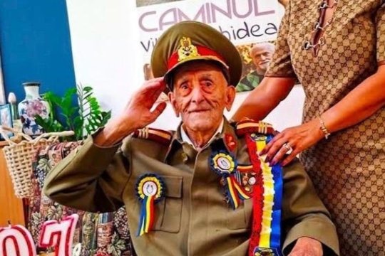 Președintele Nicușor Dan acordă o singură decorație de Ziua Națională: un omagiu simbolic pentru veteranul de 107 ani Ion Vasile Banu