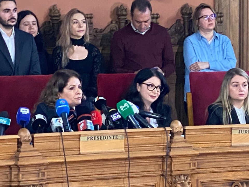 Președinta Curții de Apel București, Liana Arsenie, face declarații de presă după documentarul Recorder