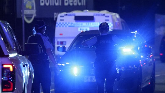 Atac armat pe plaja Bondi din Sydney: cel puțin 10 morți în apropierea unui eveniment evreiesc de Hanukka