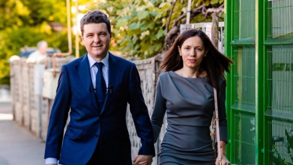 Nicușor Dan și partenera sa