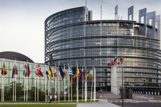 Topul rușinii la Bruxelles. Cine sunt europarlamentarii români care au votat cel mai puțin în plen