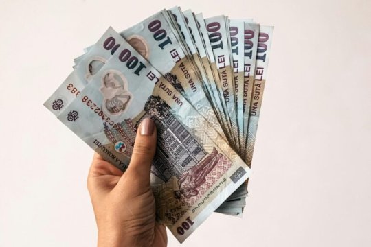 Legea pensiilor private, rescrisă după intervenția CCR. Ce reguli noi îi așteaptă pe viitorii pensionari