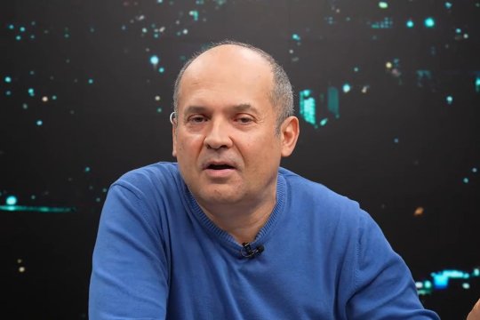 Prea Mult Banciu live pe iAMnews.ro, 18 decembrie, de la 20:00. Radu Banciu comentează balamucul de la Bruxelles: cartofi aruncați în poliție chiar în ziua reuniunii liderilor UE