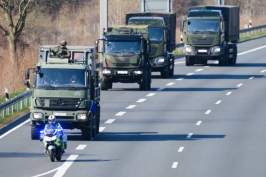 România devine hub NATO pentru aprovizionarea militară a Ucrainei, alături de Polonia