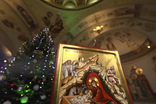 Patriarhul Daniel: ” Dacă întâmpinăm Nașterea Domnului cu credință, speranţă şi iubire darnică, ea ne aduce pace și bucurie”