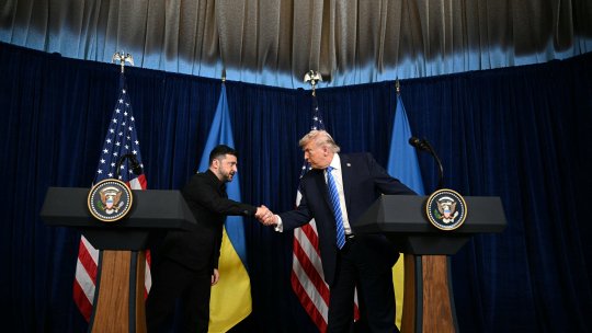 Donald Trump și Volodimir Zelensky, după negocierile de la Mar-a-Lago, vorbesc de progrese pentru acordul Rusiei cu Ucraina. Care sunt ”problemele spinoase” și când s-ar putea încheia războiul