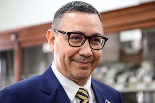 119 semnături pentru răsturnarea Guvernului Bolojan. Opoziția depune vineri moțiunea de cenzură