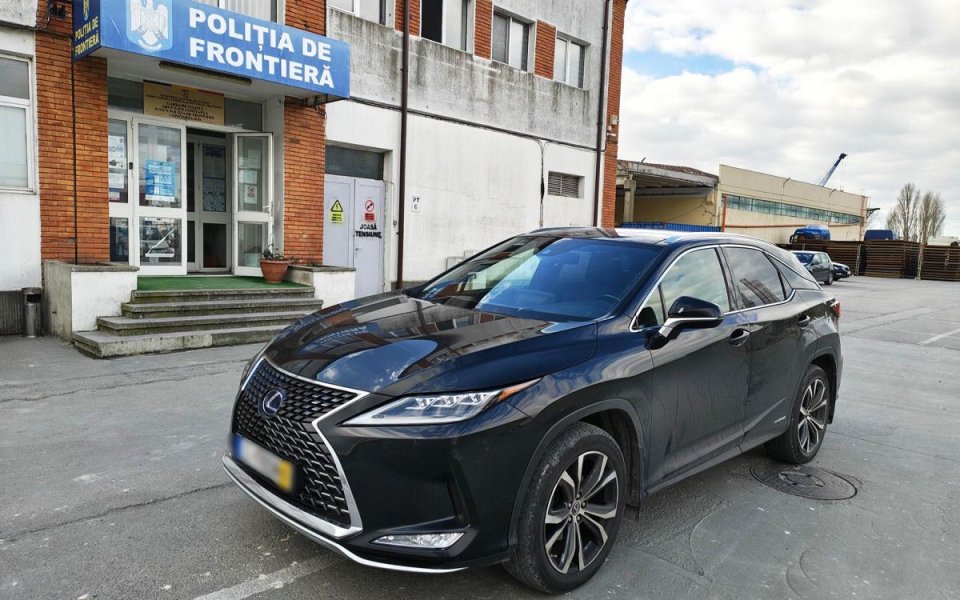 Lexus căutat în Lituania, găsit în Portul Constanța
