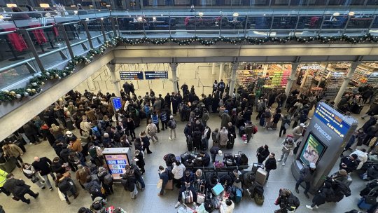 Trenuri anulate în tunelul Canalului Mânecii. Mii de călători riscă să nu ajungă acasă de Revelion