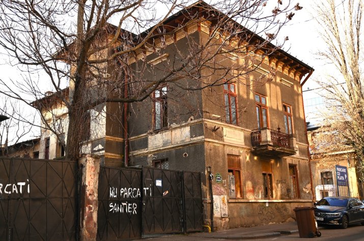 Impozit mai mare pentru o clădire degradată din Sectorul 1