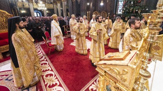 Slujbe la miezul nopții de Revelion în toată țara. Află când și unde sunt așteptați credincioșii