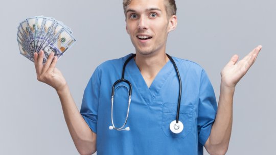 Câți bani poate câștiga un asistent medical în Germania. Postarea unui român a devenit virală