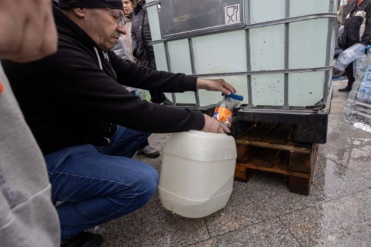 Apa revine pe conducte în localitățile afectate din Prahova de la ora 23, dar rămâne interzisă pentru băut și gătit