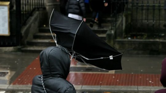 Vreme severă în sudul României din cauza ciclonului Byron. Cod galben de vânt și temperaturi în scădere