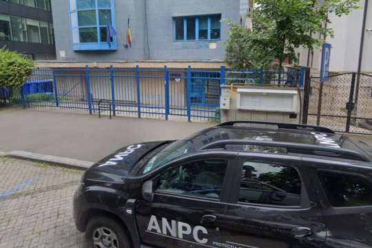 Scandal în azilele din Ilfov. Inspectorii ANPC au fost blocați la intrare, iar bătrânii scoși afară în ger