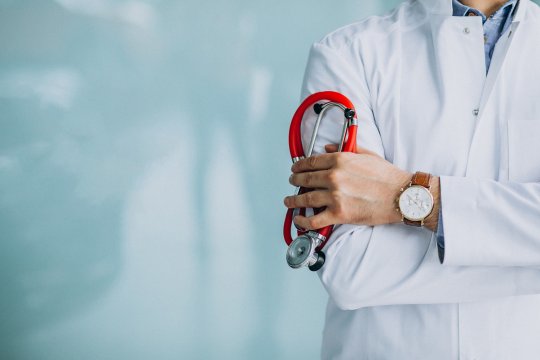Au început testele pentru o aplicație cu inteligență artificială la Spitalul Județean din Oradea. La ce va putea fi aceasta folosită