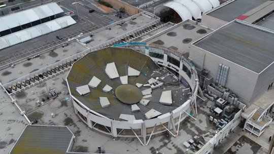 Bilanț tragic după ce acoperișul unui mall a căzut. Șase persoane și-au pierdut viața, iar zeci sunt rănite