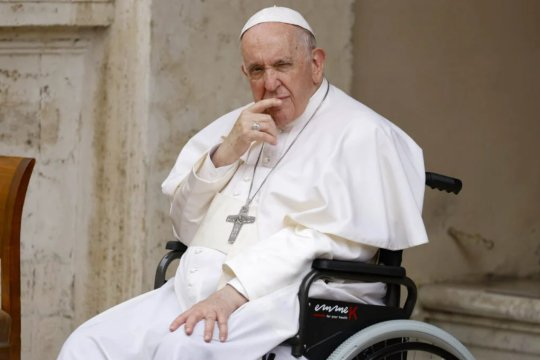 Starea de sănătate a Papei Francisc, sub semnul fragilității. Vaticanul pregătește ceremonia funerară