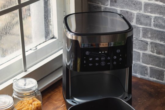 Folosești air fryer? Care sunt beneficiile, dar și riscurile