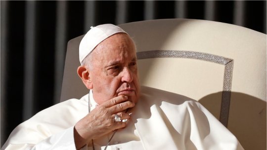 Papa Francisc vine cu un mesaj din spital pentru credincioși: ”Sunt slăbit. Mă confrunt cu o încercare”