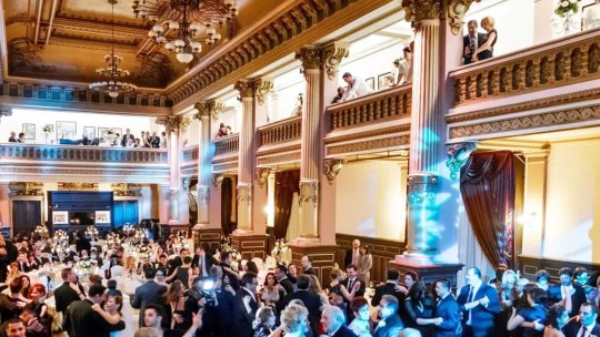 Se vinde Palatul Bragadiru! Bijuteria din inima Capitalei are o poveste impresionantă