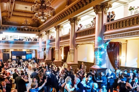 Se vinde Palatul Bragadiru! Bijuteria din inima Capitalei are o poveste impresionantă