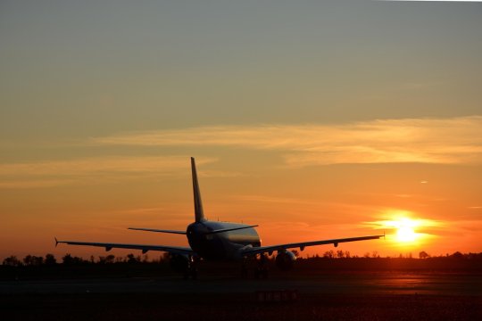 Alimentele pe care nu e bine să le cumperi din aeroporturi! Risc crescut de toxiinfecție