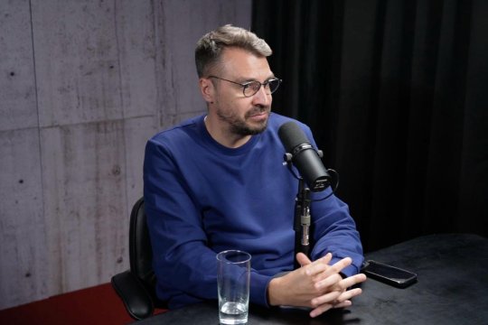 Cum l-a descris Costin Ștucan pe Andrei Gheorghe: ”Necruțător, nemilos chiar și cu colegii lui”. Jurnalistul a rememorat primul contact cu fostul realizator de radio și televiziune din România