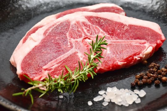 Pericolul ascuns în carnea de miel? Cine ar trebui să o evite și din ce motiv