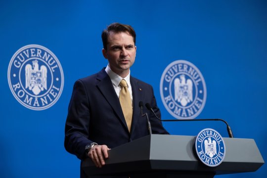 Firmele private care produc energie proprie ar putea primi sprijin. Ce a anunțat ministrul Energiei