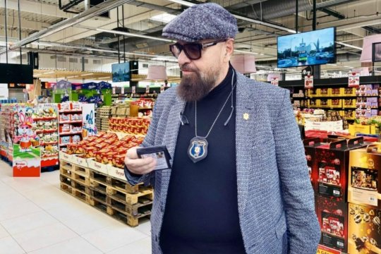 ANPC îi taxează pe comercianți chiar înainte de Paște! Piedone a luat la verificat etichetele cozonacilor din magazine și a descoperit o serie de nereguli