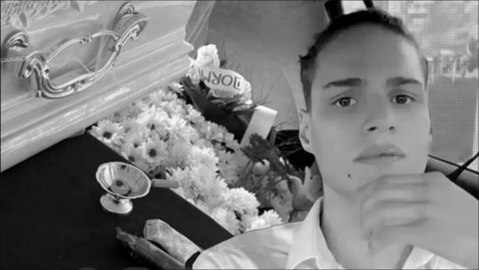 Ultimul rămas-bun pentru Rareș Ion, tânărul de 20 de ani răpus de dependență. Tragedia ridică din nou semne de întrebare asupra traficului de droguri în România