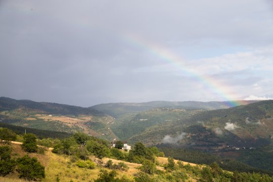 Vreme deosebit de caldă în România. Ce anunță meteorologii pentru următoarele zile, sunt așteptate maxime de 28 de grade