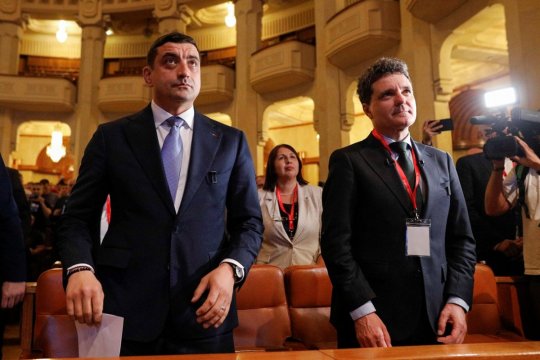 Ce cote oferă casele de pariuri lui George Simion și Nicușor Dan pentru alegerile prezidențiale