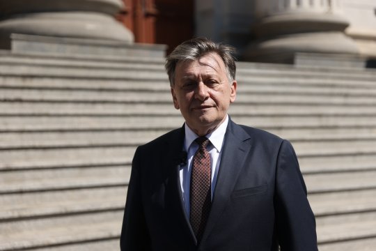 Crin Antonescu a venit cu un atac la adresa lui Nicușor Dan, înainte de alegeri: ”Nu mă luați voi cu arcanul mobilizării generale”