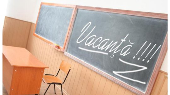 Structura pe cinci module rămâne în vigoare! Când vor avea vacanță elevii în anul școlar 2025-2026