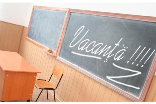 Structura pe cinci module rămâne în vigoare! Când vor avea vacanță elevii în anul școlar 2025-2026